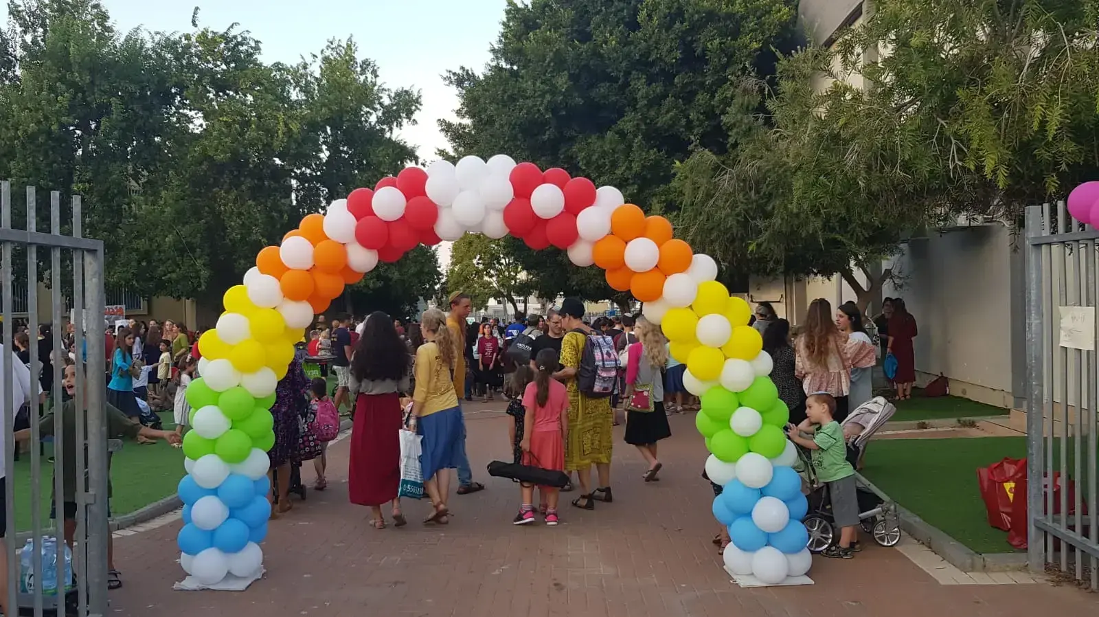 הפנינג לזכרה של רנה שנרב לרגל יום הולדתה ה-17, 08.09.19 הפנינג לזכרה של רנה שנרב לרגל יום הולדתה ה-17, 08.09.19