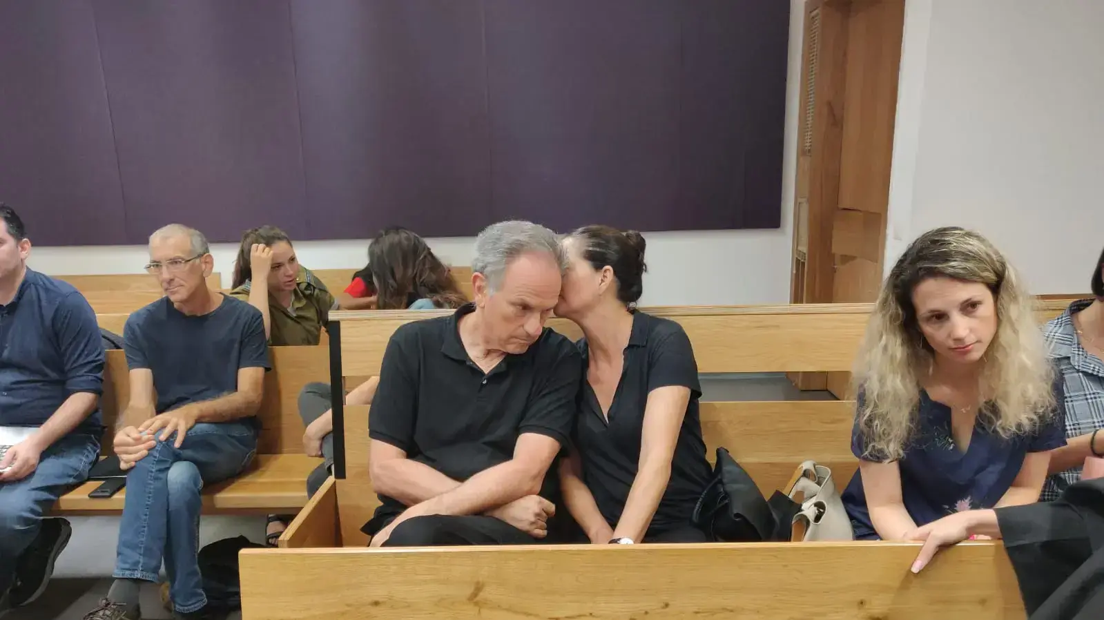 אבי ואיריס נשר, הורי של ארי נשר שנדרס למוות, הגיעו לבית המשפט המחוזי בתל אביב להכרעת דינו של הנהג בדורס - הכדורגלן יצחק אספה, 10 בספטמבר 2019 אבי ואיריס נשר, הורי של ארי נשר שנדרס למוות, הגיעו לבית המשפט המחוזי בתל אביב להכרעת דינו של הנהג בדורס - הכדורגלן יצחק אספה, 10 בספטמבר 2019