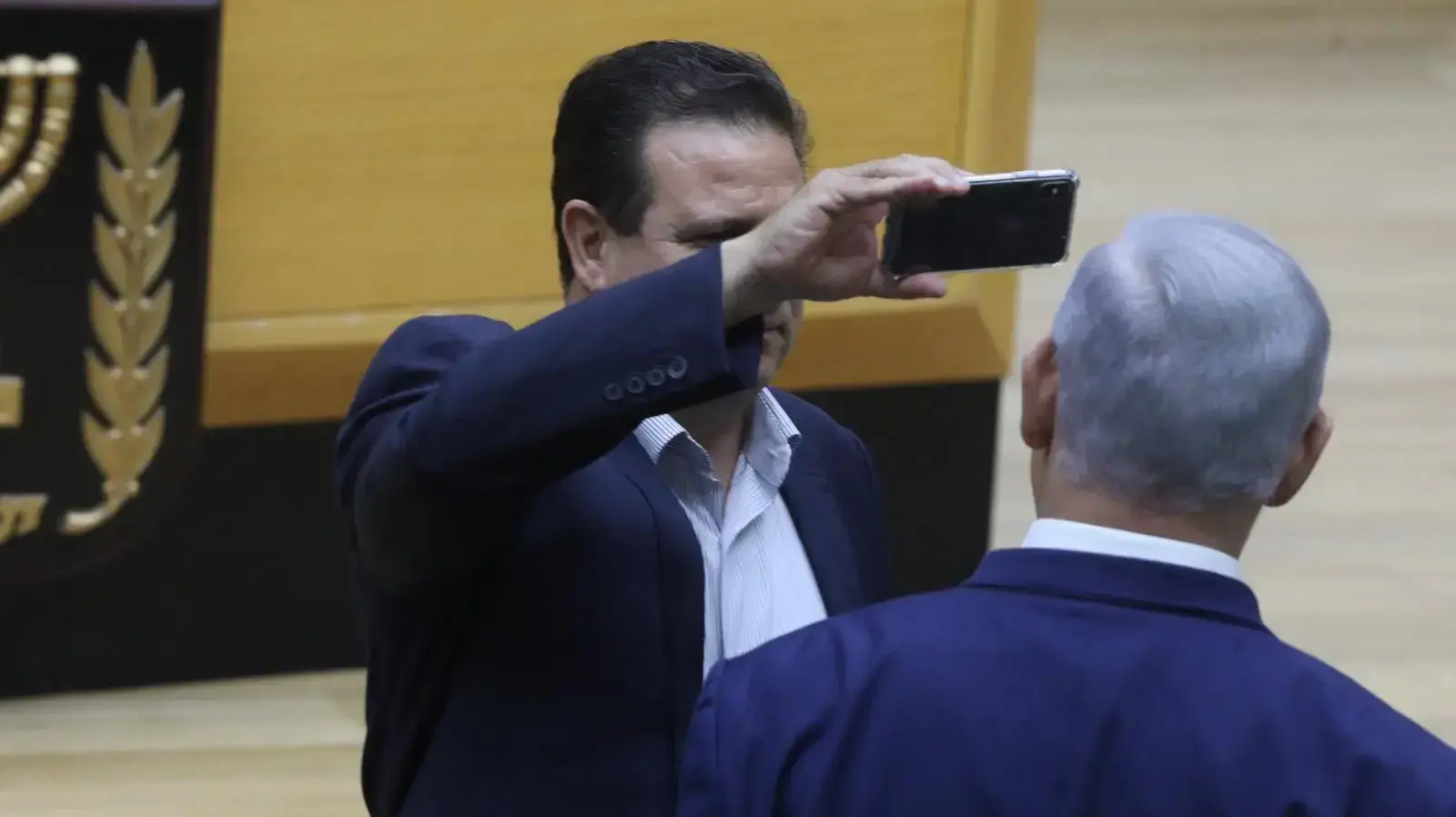 איימן עודה ובנימין נתניהו בהצבעה על חוק המצלמות, 11.09.19 איימן עודה ובנימין נתניהו בהצבעה על חוק המצלמות, 11.09.19