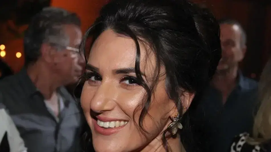 דנה שורש בן זינו דנה שורש בן זינו