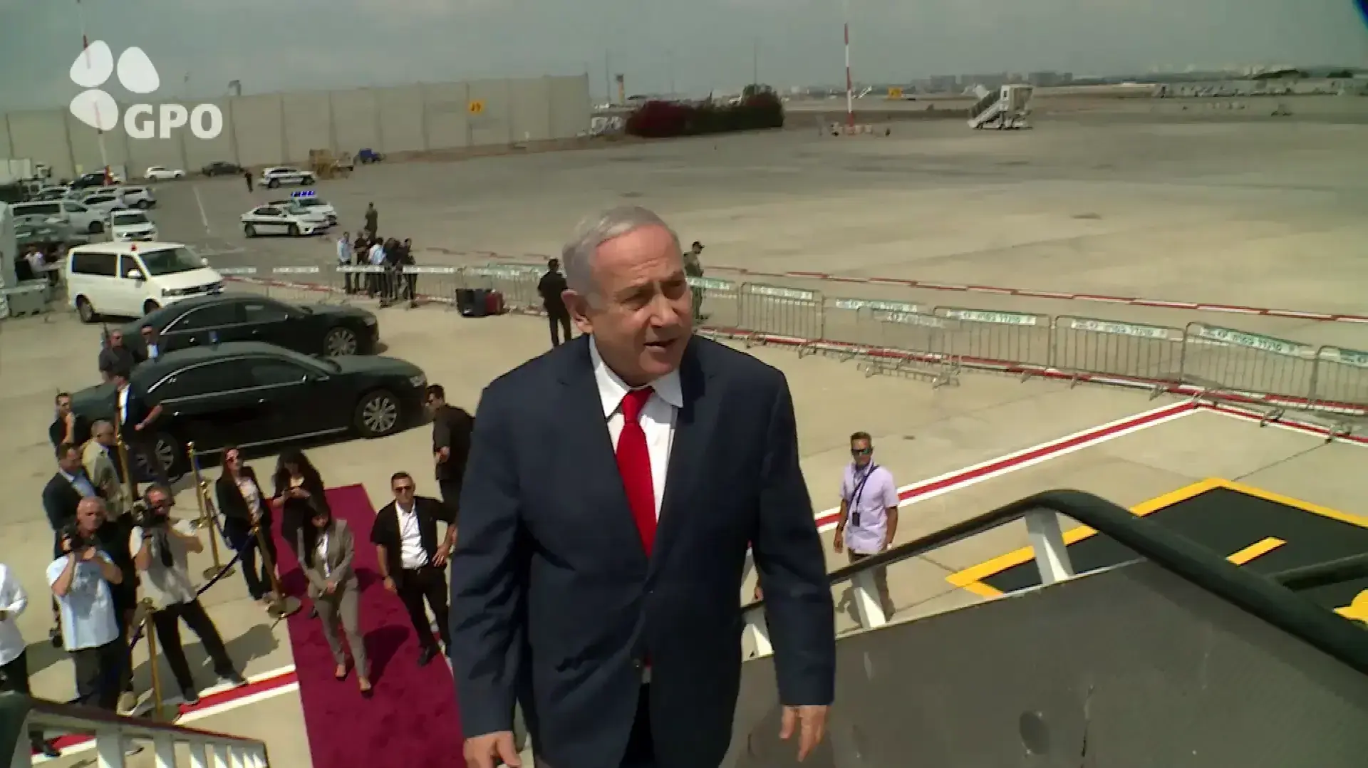 נתניהו לפני המראתו לרוסיה לפגישה עם הנשיא פוטין 12.9.19 נתניהו לפני המראתו לרוסיה לפגישה עם הנשיא פוטין 12.9.19