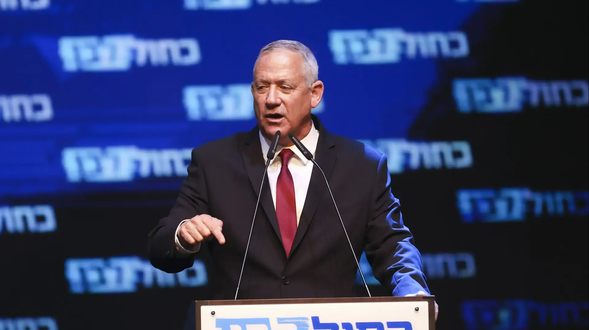 יו"ר כחול לבן בני גנץ אחרי פרסום מדגמי הבחירות ב-18 בספטמבר 2019 יו"ר כחול לבן בני גנץ אחרי פרסום מדגמי הבחירות ב-18 בספטמבר 2019