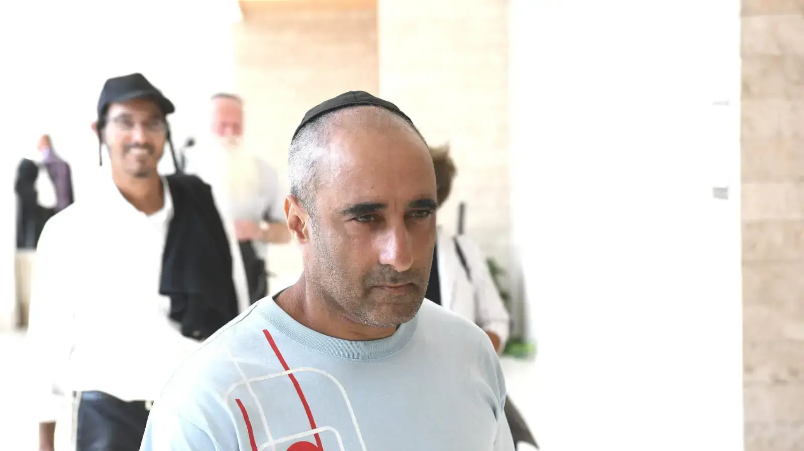 חגי עמיר אחיו של יגאל עמיר, בדיון בעתירה נגד עונש משמעתי שקיבל יגאל עמיר על שיחת הטלפון שלו עם "הצל", 19.09.19