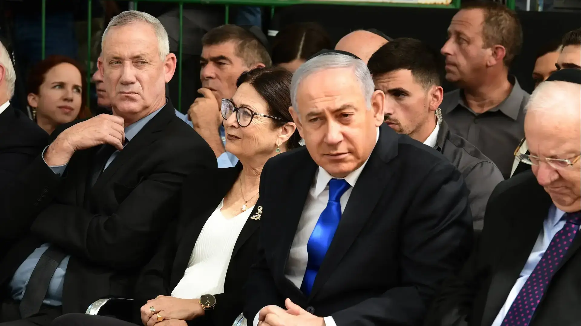 בנימין נתניהו, בני גנץ, אסתר חיות, וראובן ריבלין באזכרה לשמעון פרס, הר הרצל ירושלים, 19.09.19 בנימין נתניהו, בני גנץ, אסתר חיות, וראובן ריבלין באזכרה לשמעון פרס, הר הרצל ירושלים, 19.09.19