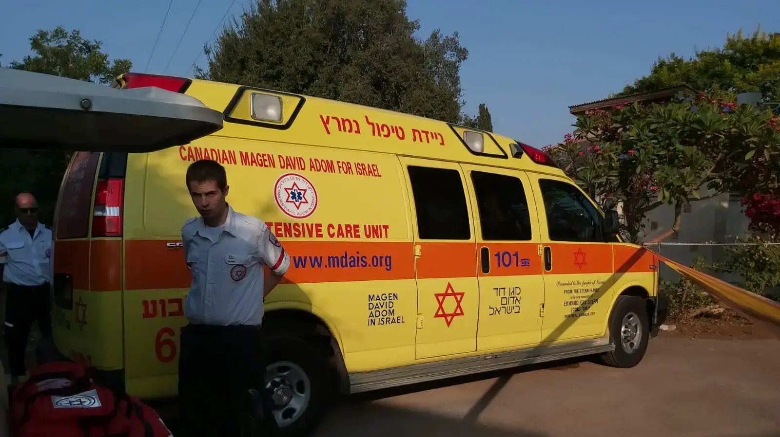גבר בשנות ה-70 כשהוא מוטל מת על כביש צדדי בקיבוץ יפעת ועל גופו סימני חבלה בקיבוץ יפעת, 20 בספטמבר 2019 גבר בשנות ה-70 כשהוא מוטל מת על כביש צדדי בקיבוץ יפעת ועל גופו סימני חבלה בקיבוץ יפעת, 20 בספטמבר 2019