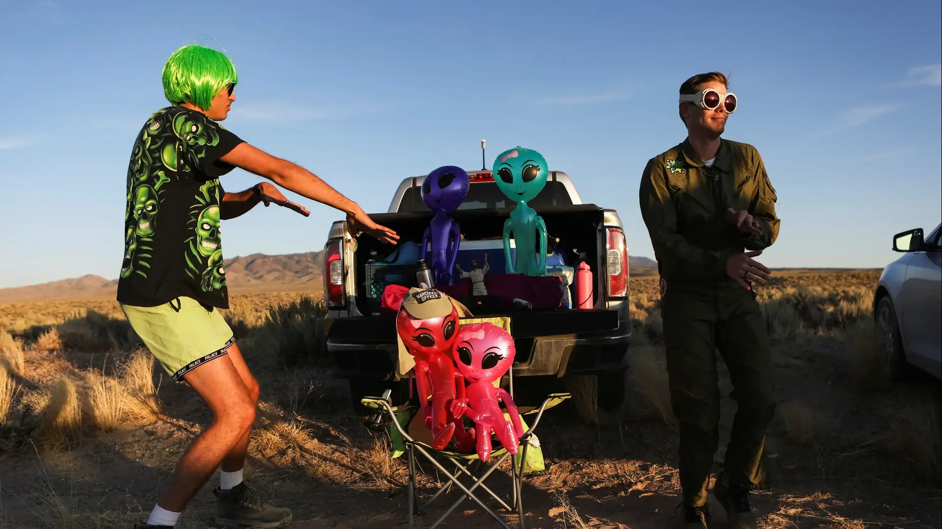 3,000 חובבי עב"מים התכנסו בעיירה רייצ'ל ליד אזור 51 בנוואדה, ארצות הברית,, 21 בספטמבר 2019 3,000 חובבי עב"מים התכנסו בעיירה רייצ'ל ליד אזור 51 בנוואדה, ארצות הברית,, 21 בספטמבר 2019