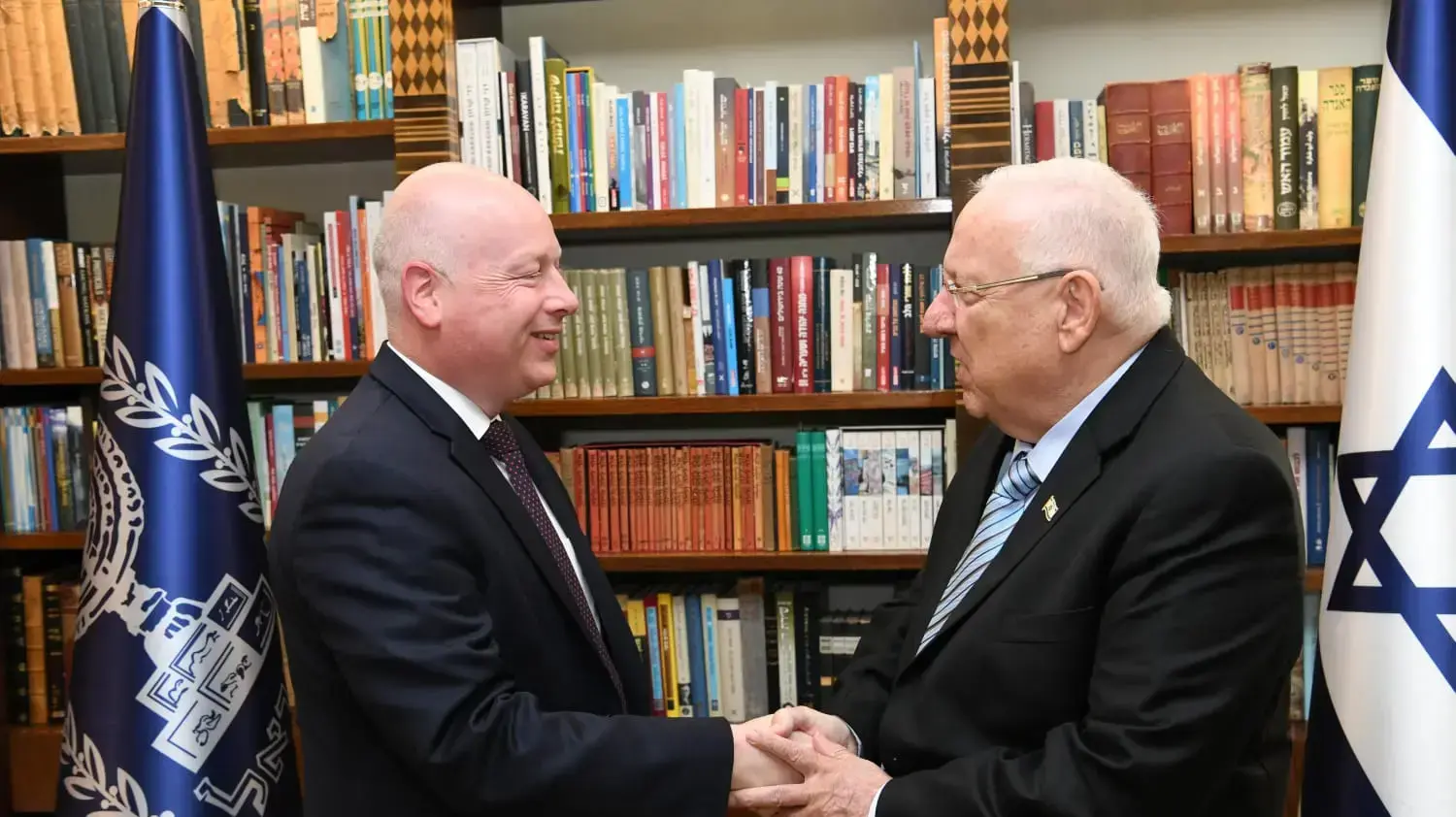 נשיא המדינה במהלך פגישתו עם ג'ייסון גרינבלט השליח המיוחד של נשיא ארה"ב למשא ומתן בינלאומי 22 בספטמבר 2019 
