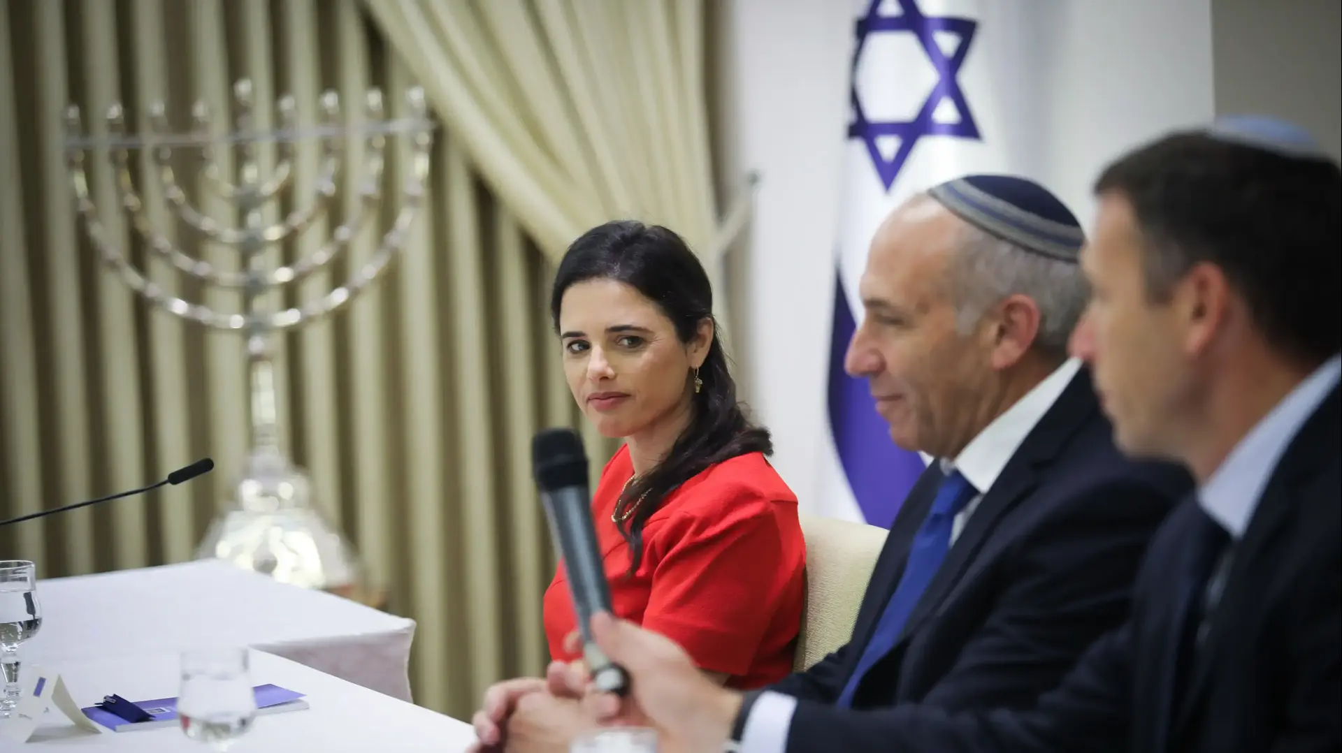 נציגי ימינה, אילת שקד בבית הנשיא להמליץ על המועמד שלהם להרכבת הממשלה, 23 בספטמבר 2019 נציגי ימינה, אילת שקד בבית הנשיא להמליץ על המועמד שלהם להרכבת הממשלה, 23 בספטמבר 2019