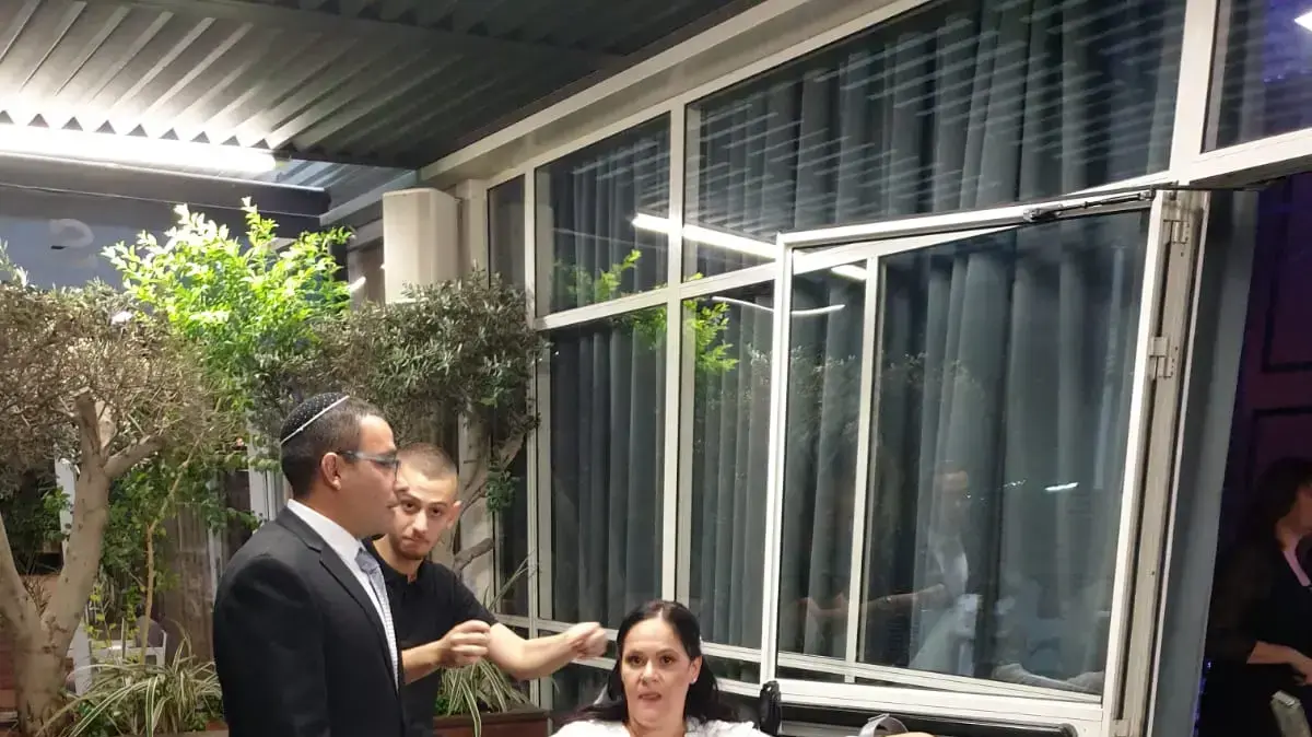 מלי יזדי שנפצעה בתאונה שבה נהרגה מיטל אהרונסון