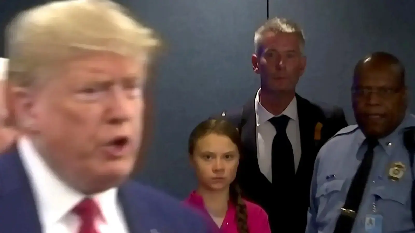 גרטה תונברג צופה בנשיא ארה"ב דונלד טראמפ בכינוס אקלים של האו"ם, 23 בספטמבר 2019