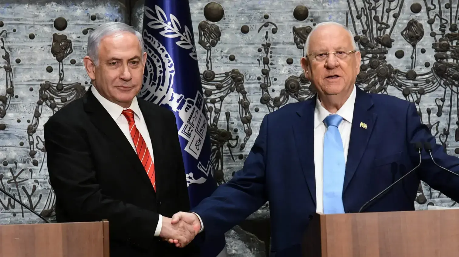 בנימין נתניהו ונשיא המדינה ראובן ריבלין בהצהרה על הרכבת הממשלה, 25.09.19 בנימין נתניהו ונשיא המדינה ראובן ריבלין בהצהרה על הרכבת הממשלה, 25.09.19
