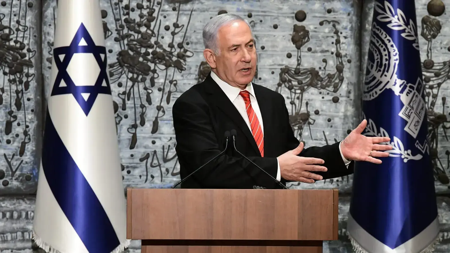 בנימין נתניהו לאחר שקיבל את המנדט להרכבת הממשלה, 25.09.19 בנימין נתניהו לאחר שקיבל את המנדט להרכבת הממשלה, 25.09.19