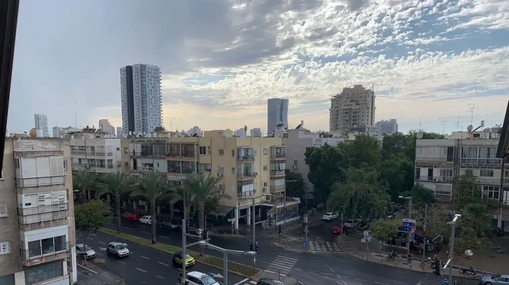 היורה החל לרדת ברחבי תל אביב-יפו. 05 באוקטובר 2019