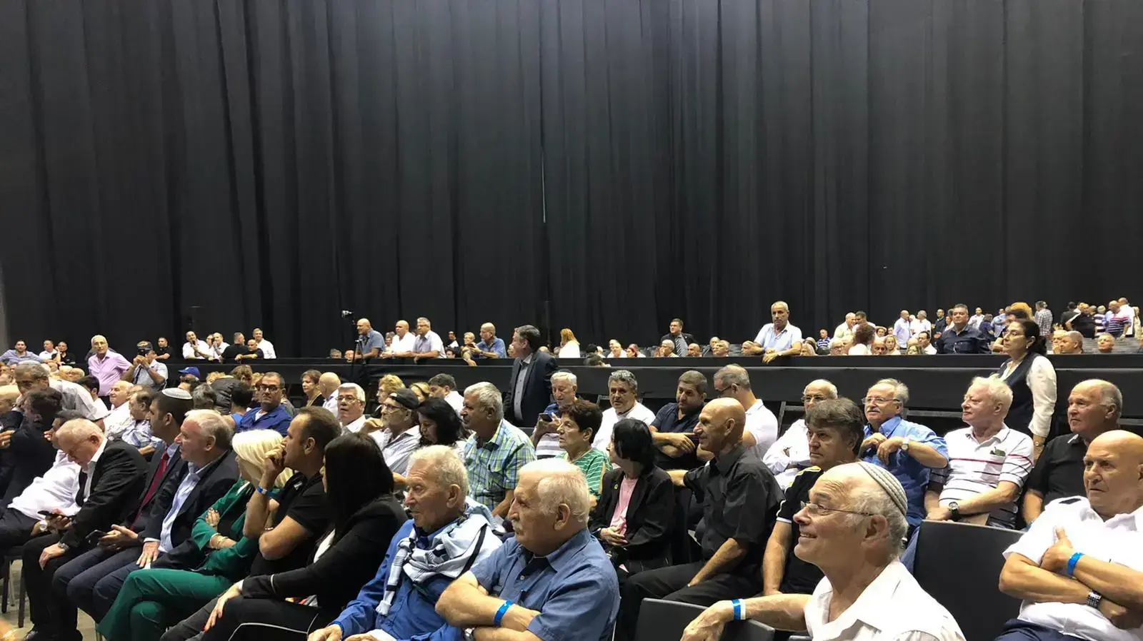 מרכז הליכוד מאשרר את בחירתו של נתניהו למועמד התנועה לראשות הממשלה, 10 באוקטובר 2019 מרכז הליכוד מאשרר את בחירתו של נתניהו למועמד התנועה לראשות הממשלה, 10 באוקטובר 2019
