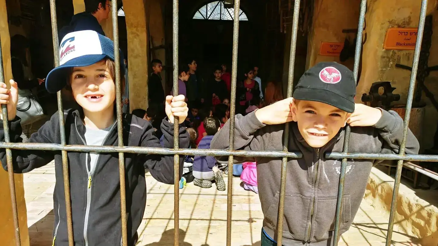 איתי מרגי שנהרג מפגיעת רכב ביום הכיפורים, וחברו נבו, שראה את התאונה. 11 באוקטובר 2019. איתי מרגי שנהרג מפגיעת רכב ביום הכיפורים, וחברו נבו, שראה את התאונה. 11 באוקטובר 2019.