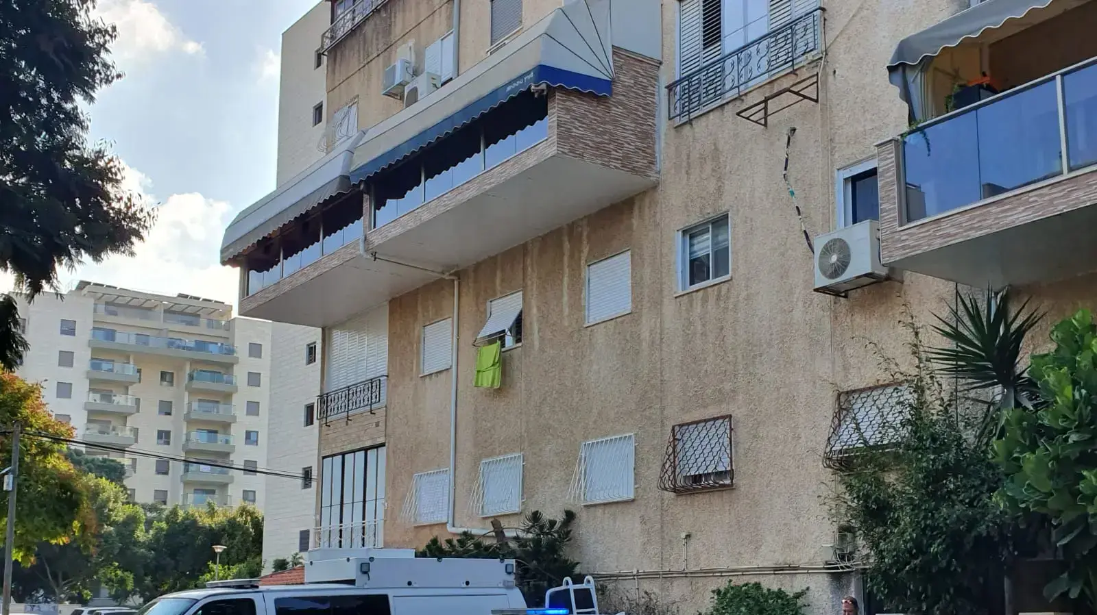 זירת החשד לרצח, גופת אישה נמצאה בדירה בקריית ביאליק עם סימני דקירה, 11 אוקטובר 2019 זירת החשד לרצח, גופת אישה נמצאה בדירה בקריית ביאליק עם סימני דקירה, 11 אוקטובר 2019