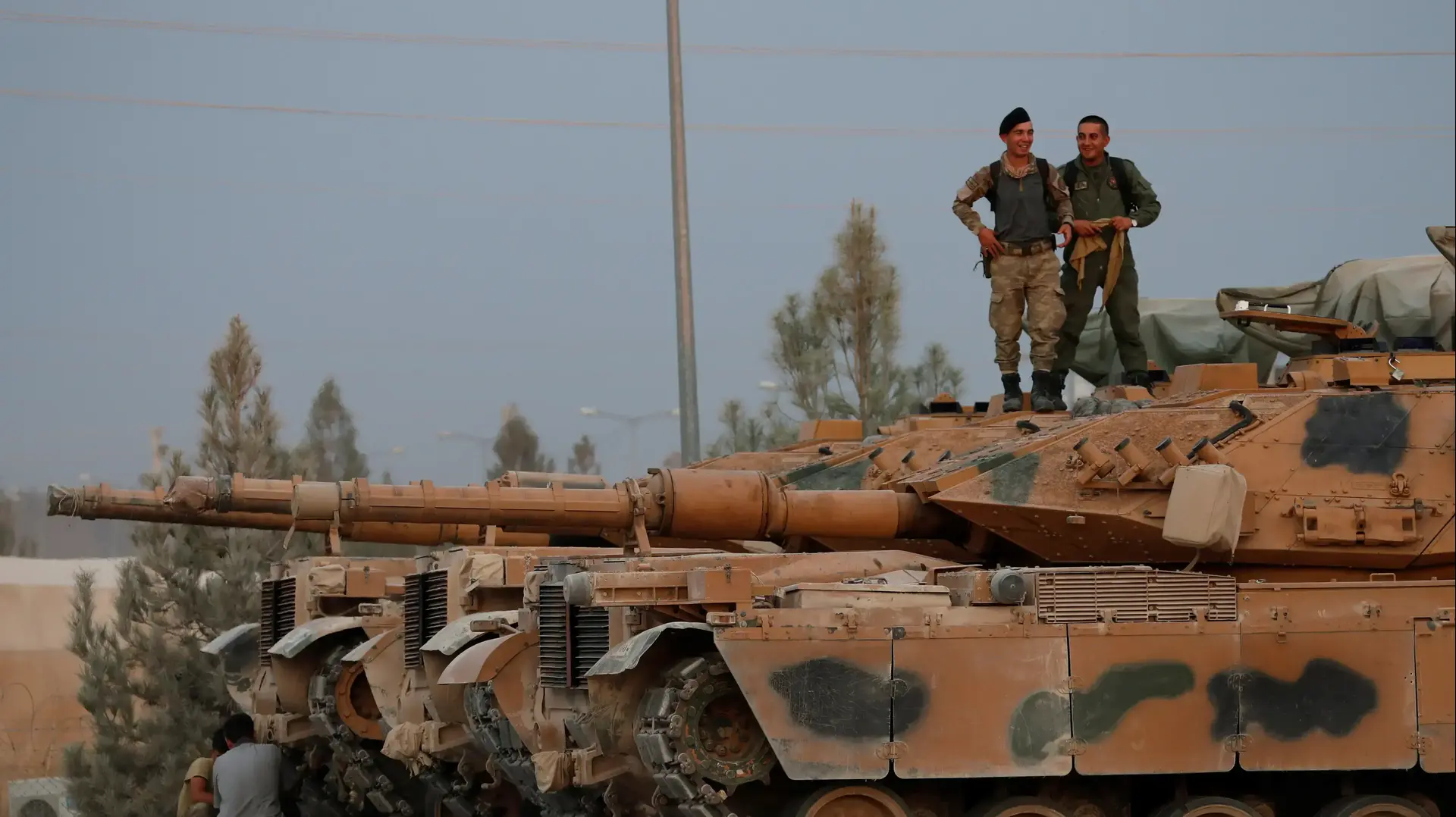 חיילים טורקים בגבול טורקיה סוריה - 11 אוקטובר 2019 חיילים טורקים בגבול טורקיה סוריה - 11 אוקטובר 2019