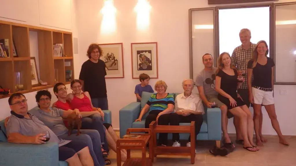 ד"ר דני פיאט עם משפחתו ד"ר דני פיאט עם משפחתו