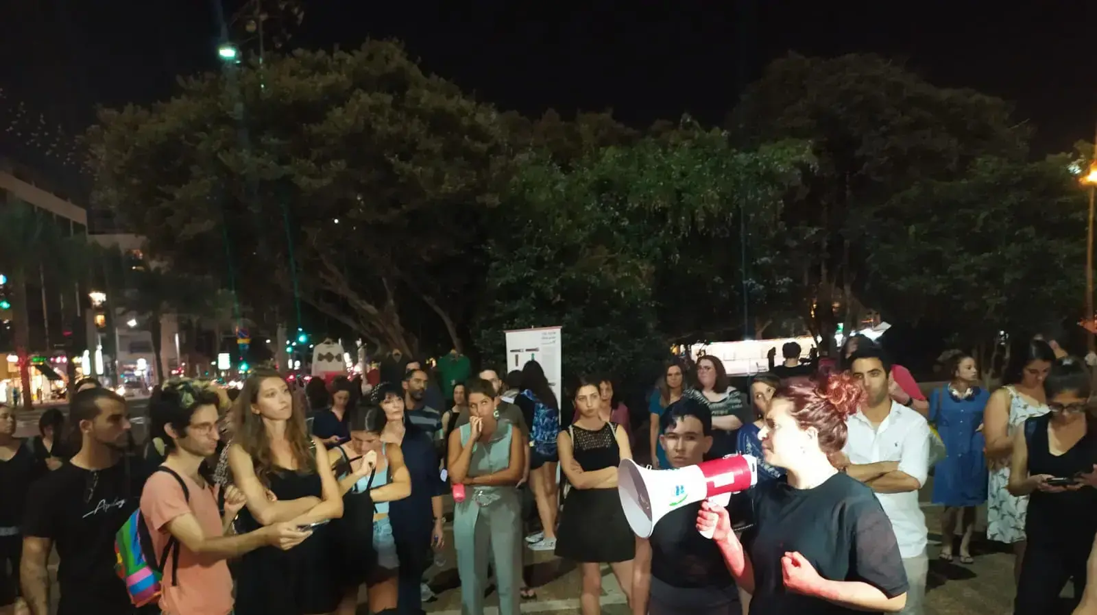 המפגינים במחאת נגד אלימות כלפי נשים בתל אביב. 12 באוקטובר 2019. המפגינים במחאת נגד אלימות כלפי נשים בתל אביב. 12 באוקטובר 2019.