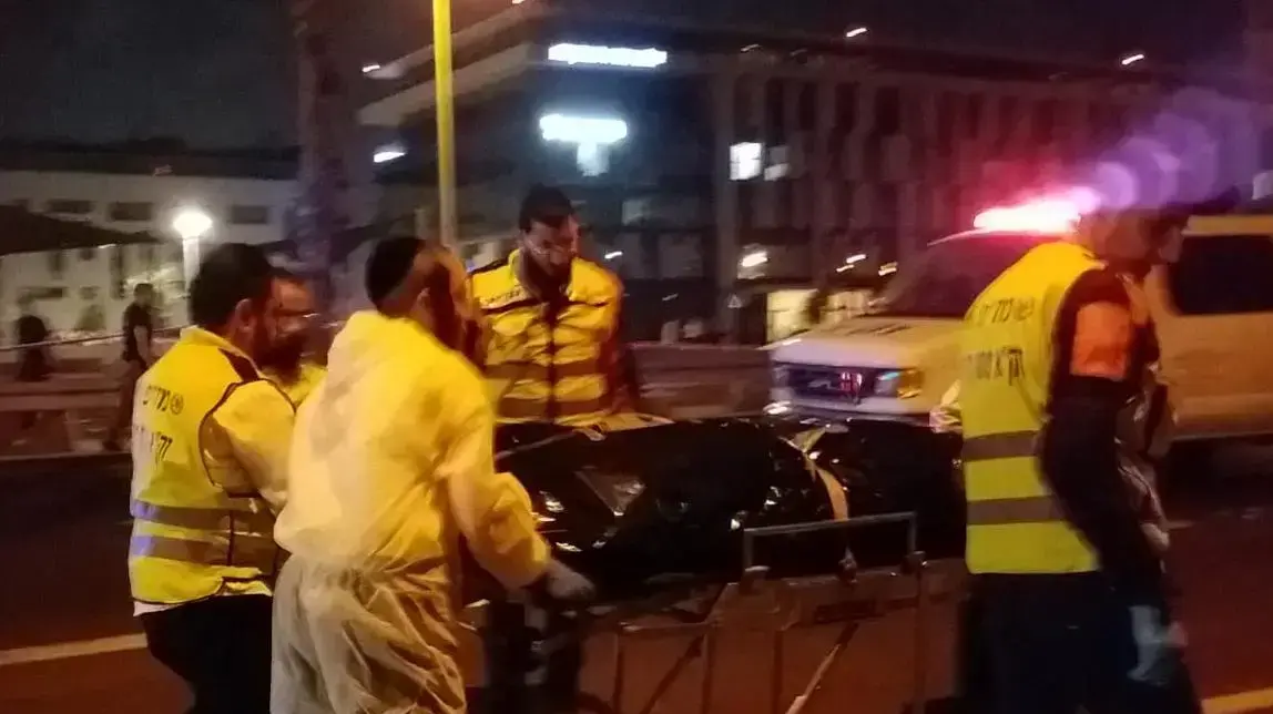 אדם נהרג בפיצוץ רכב בכניסה לאור יהודה אדם נהרג בפיצוץ רכב בכניסה לאור יהודה