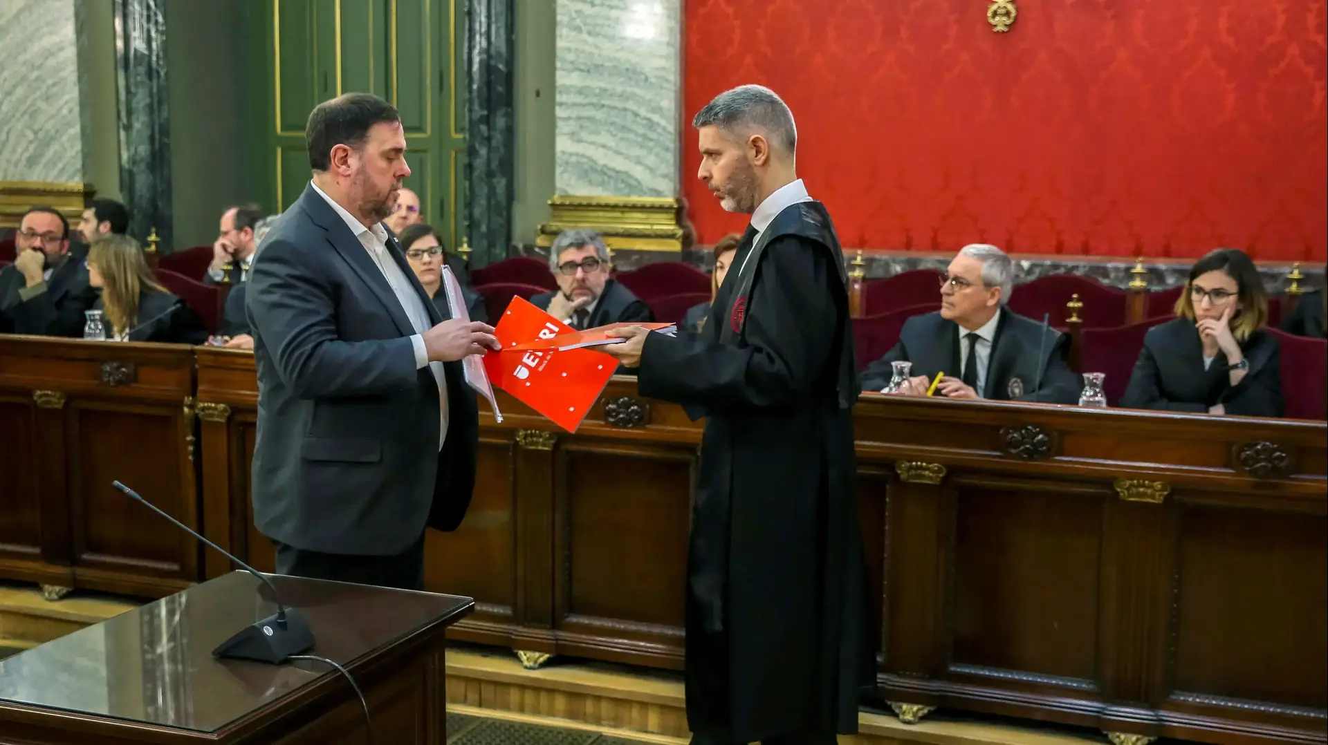 סגן מנהיג קטלוניה לשעבר אוריאול יונקרס בבית המשפט, 12 בפברואר 2019 סגן מנהיג קטלוניה לשעבר אוריאול יונקרס בבית המשפט, 12 בפברואר 2019