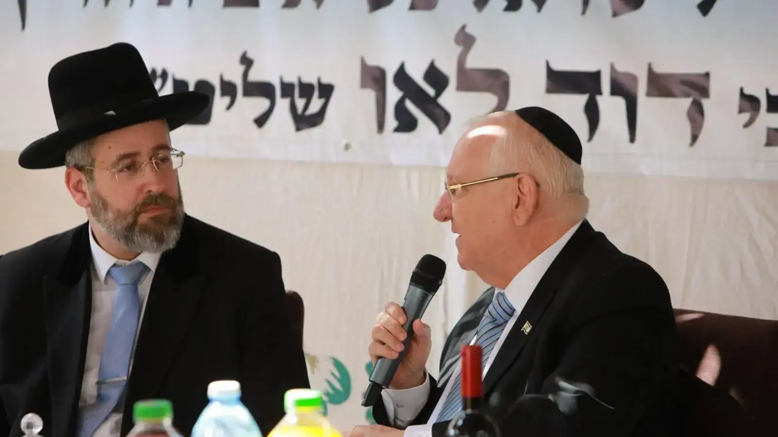 ביקור נשיא המדינה ראובן (רובי) ריבלין בסוכתו של הרב הראשי הספרדי דוד לאו, מודיעין, 15 באוקטובר 2019 ביקור נשיא המדינה ראובן (רובי) ריבלין בסוכתו של הרב הראשי הספרדי דוד לאו, מודיעין, 15 באוקטובר 2019