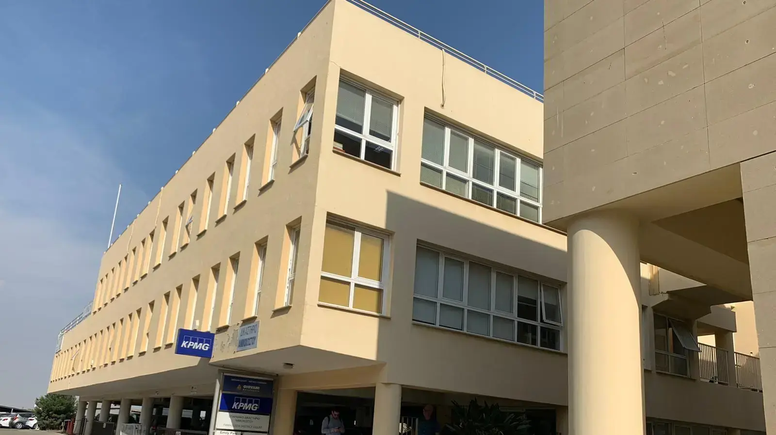 בית משפט במחוז פמגוסטה בקפריסין בו התנהל משפטה של הצעירה הבריטית, 15 באוקטובר 2019