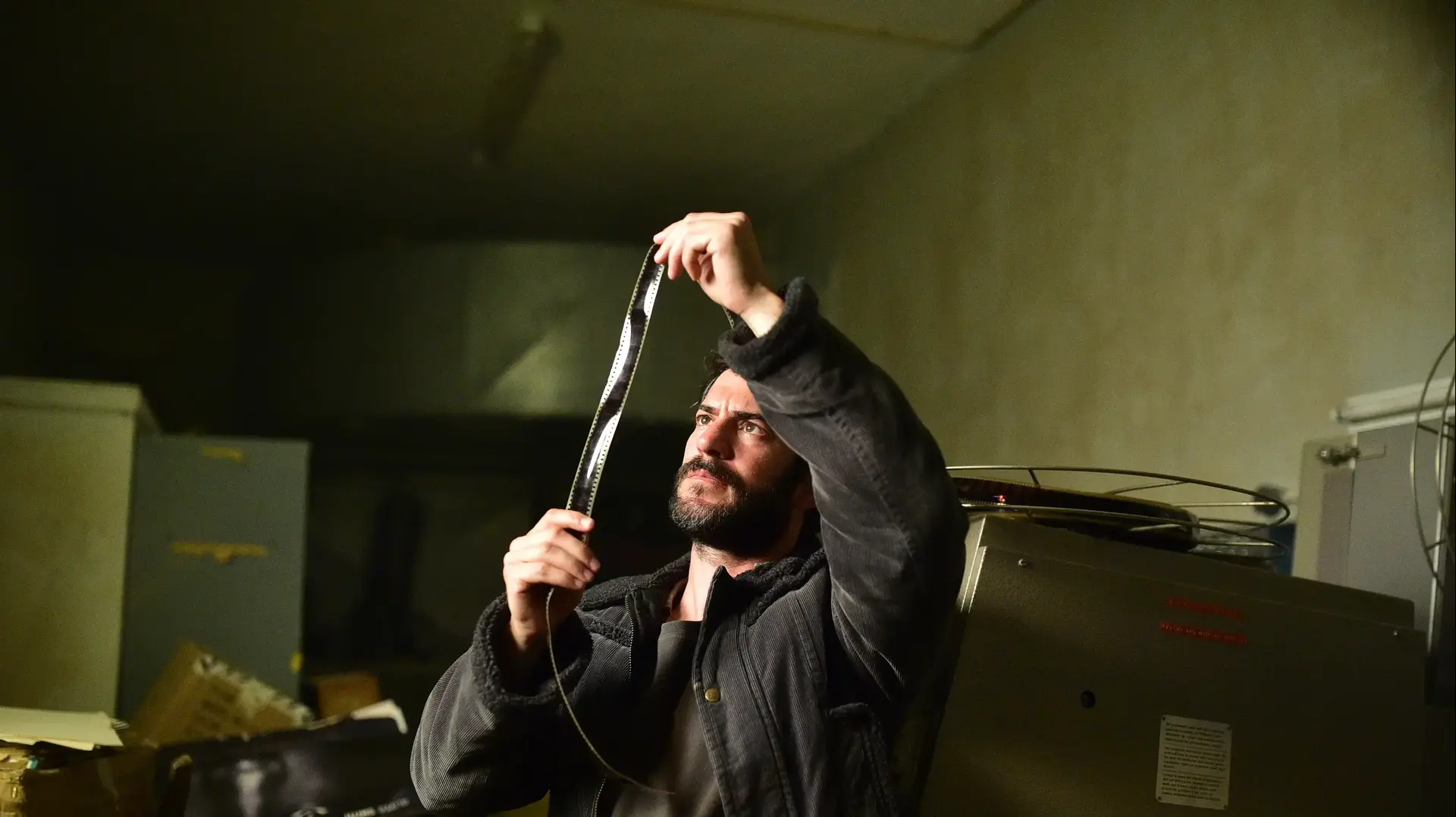 נדב נייטס בסדרה "ביום שהאדמה רעדה" נדב נייטס בסדרה "ביום שהאדמה רעדה"