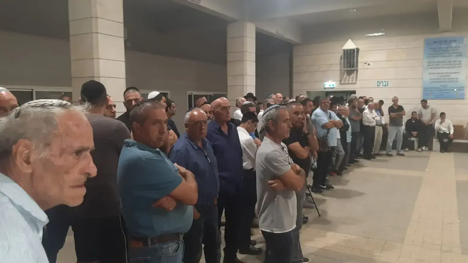 הלווית אשר חזות שנהרג ממכת ברק, בית עלמין חדש באר שבע 16 באוקטובר 2019 הלווית אשר חזות שנהרג ממכת ברק, בית עלמין חדש באר שבע 16 באוקטובר 2019