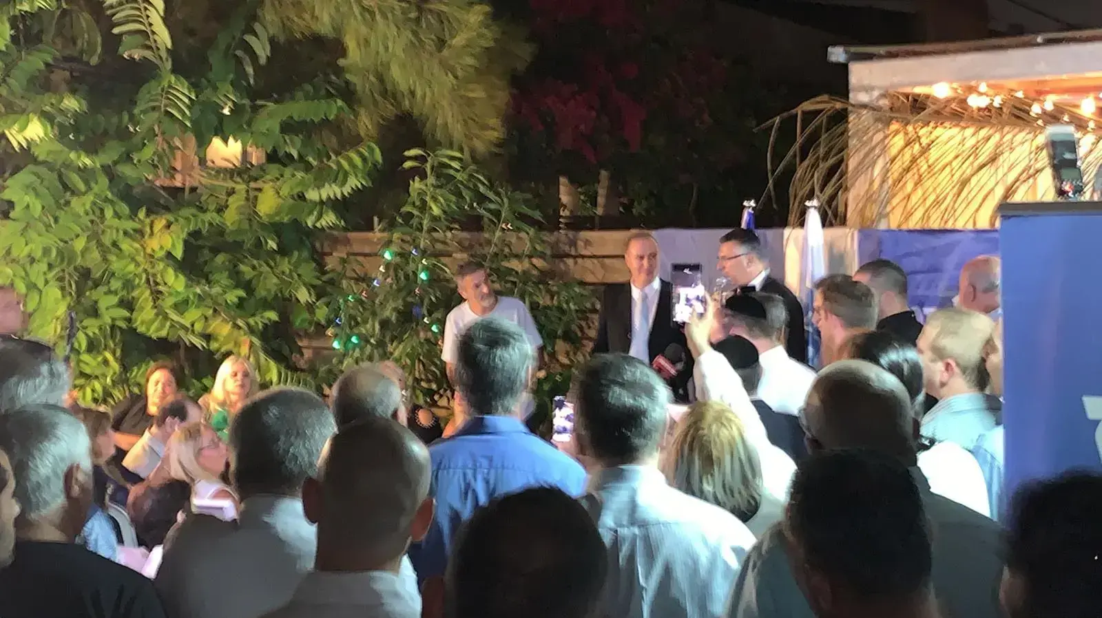גדעון סער במהלך אירוע פוליטי בתל אביב גדעון סער במהלך אירוע פוליטי בתל אביב