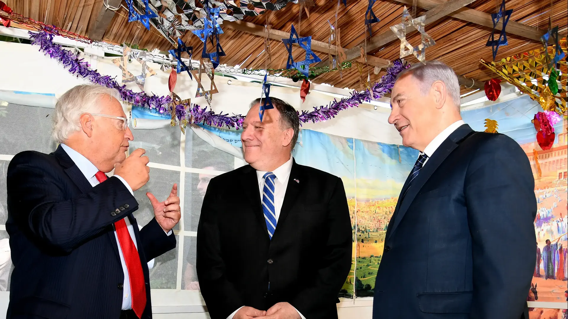 ראש הממשלה בנימין נתניהו עם שר החוץ של ארצות הברית מייק פומפאו ושגריר ארצות הברית בישראל דיוויד פרידמן, ירושלים - ה-18 באוקטובר 2019 ראש הממשלה בנימין נתניהו עם שר החוץ של ארצות הברית מייק פומפאו ושגריר ארצות הברית בישראל דיוויד פרידמן, ירושלים - ה-18 באוקטובר 2019