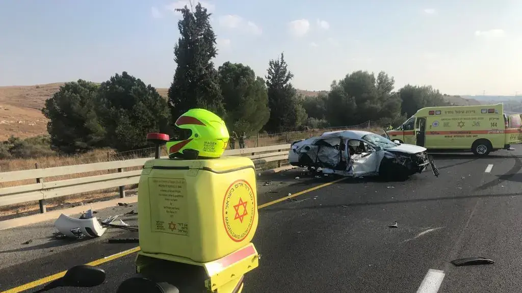 תאונת דרכים קשה בכביש 6 סמוך לבן שמן - 19 אוקטובר 2019 תאונת דרכים קשה בכביש 6 סמוך לבן שמן - 19 אוקטובר 2019