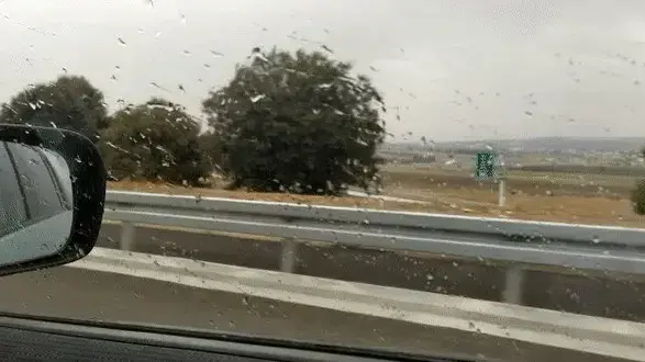 גשם בין יקנעם לטבעון גשם בין יקנעם לטבעון