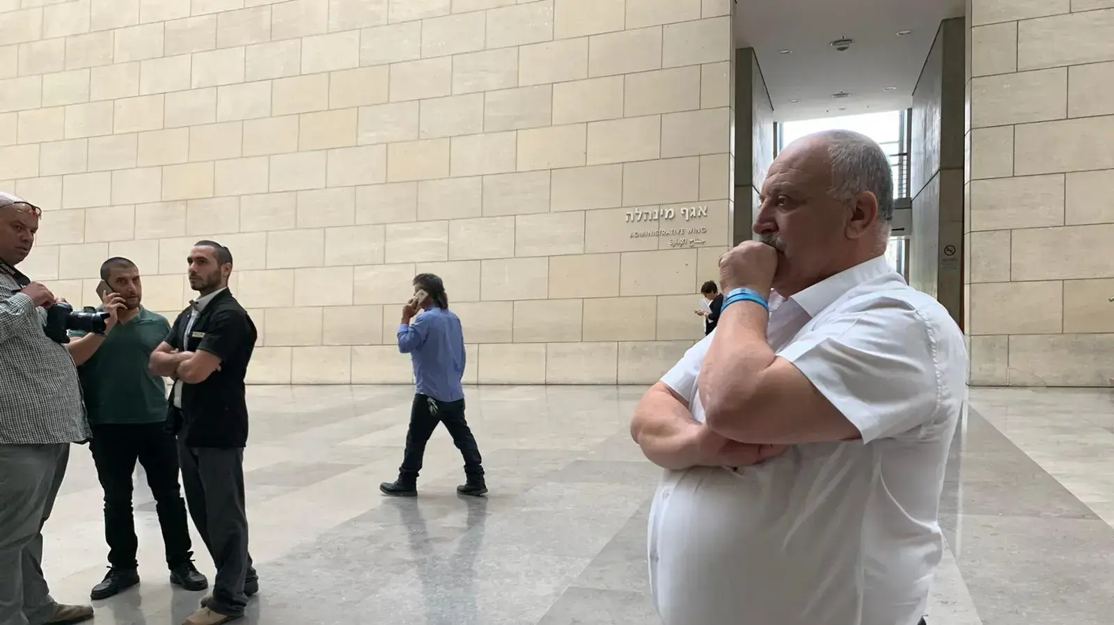 שכיב שנאן שבנו נרצח בפיגוע בהר הבית - גזר דין לסייען אמג'ד ג'בארין, מחוזי חיפה, 23 באוקטובר 2019 שכיב שנאן שבנו נרצח בפיגוע בהר הבית - גזר דין לסייען אמג'ד ג'בארין, מחוזי חיפה, 23 באוקטובר 2019