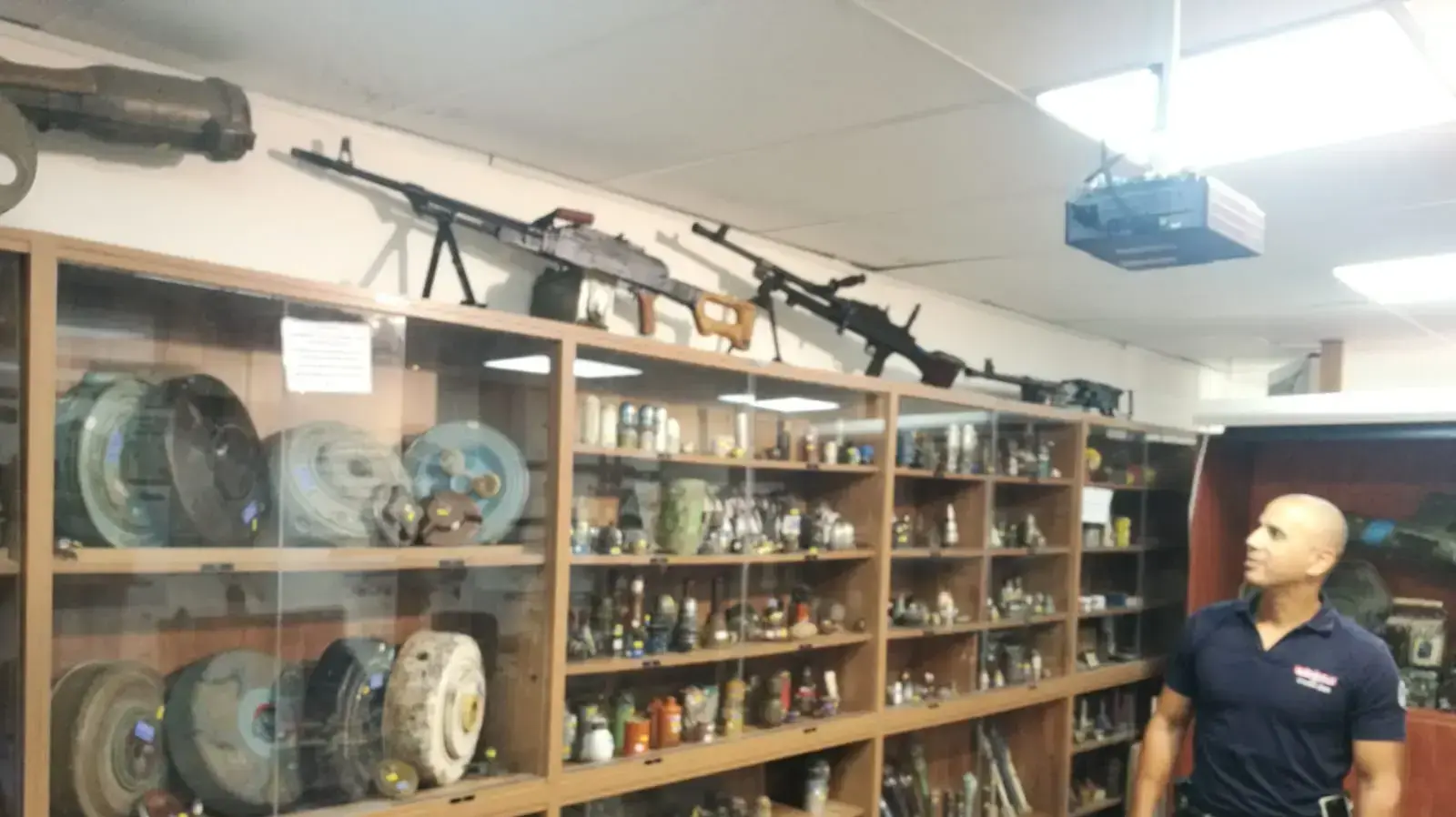 רימון יד מדגם USA של ארגון ההגנה שנמצאו באילת השחר רימון יד מדגם USA של ארגון ההגנה שנמצאו באילת השחר