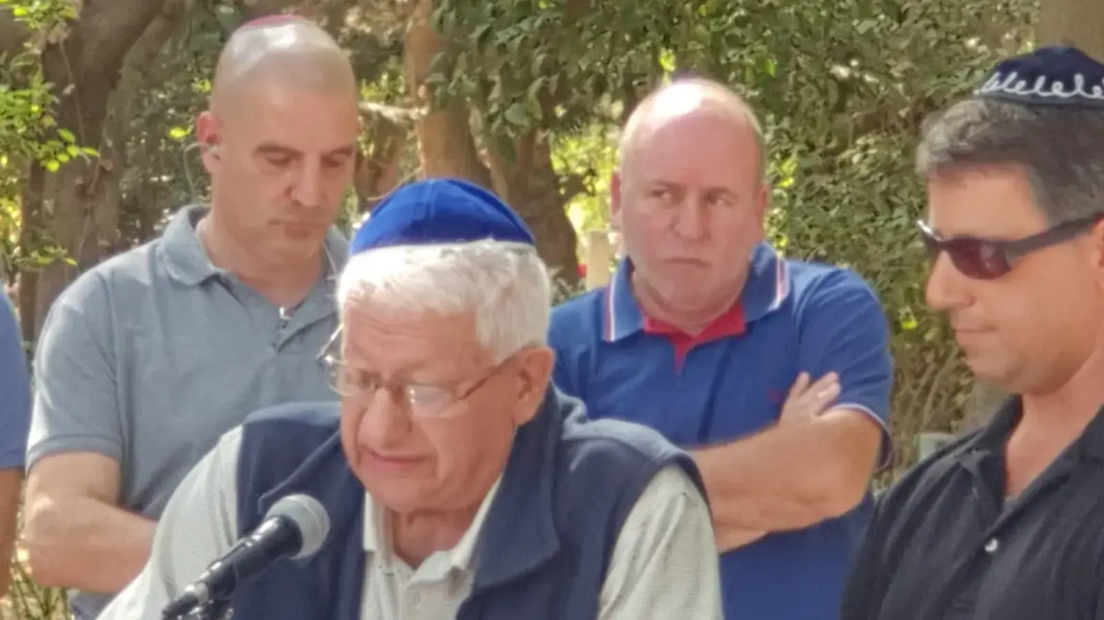 רוברט דסה,הלווית מרסל ניניו, קיבוץ עינת, 25 באוקטובר 2019 רוברט דסה,הלווית מרסל ניניו, קיבוץ עינת, 25 באוקטובר 2019