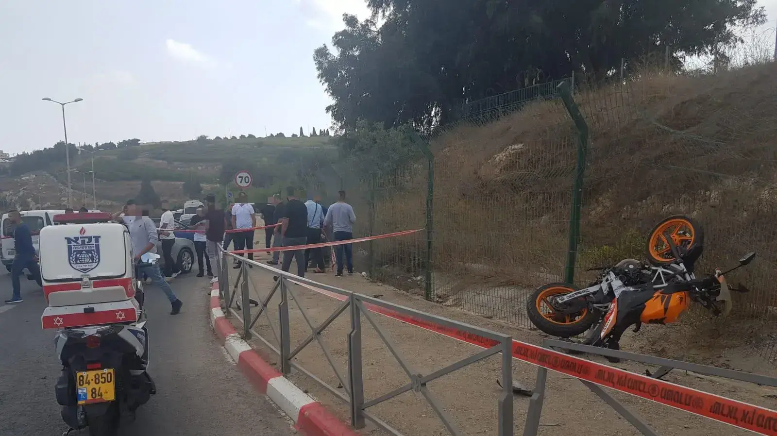 זירת תאונת הקורקינט החשמלי ברחוב וינר בירושלים - ה-25 לאוקטובר 2019 זירת תאונת הקורקינט החשמלי ברחוב וינר בירושלים - ה-25 לאוקטובר 2019