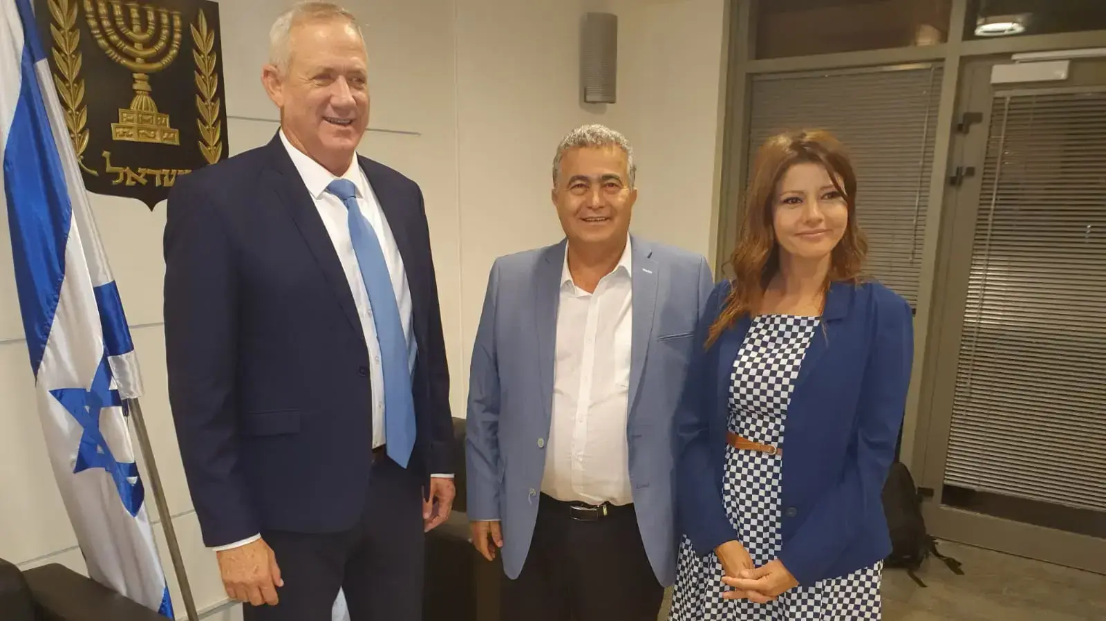 יו"ר כחול לבן, בני גנץ, עמיר פרץ ואורלי לוי במהלך פגישתם בכנסת 28 באוקטובר 2019 יו"ר כחול לבן, בני גנץ, עמיר פרץ ואורלי לוי במהלך פגישתם בכנסת 28 באוקטובר 2019