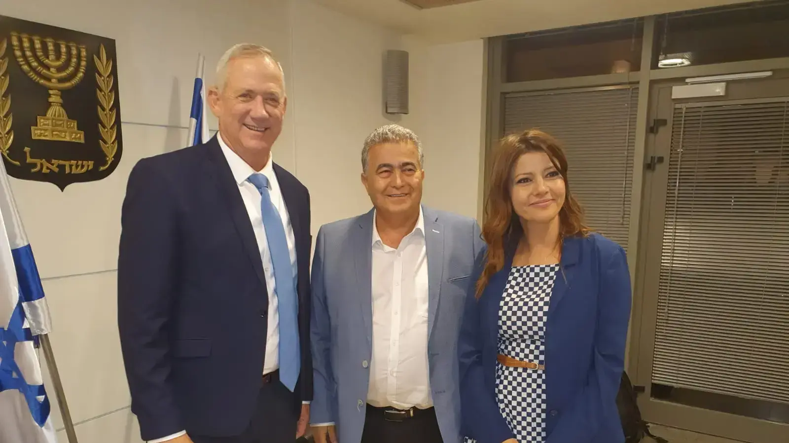 יו"ר כחול לבן, בני גנץ, עמיר פרץ ואורלי לוי במהלך פגישתם בכנסת 28 באוקטובר 2019 יו"ר כחול לבן, בני גנץ, עמיר פרץ ואורלי לוי במהלך פגישתם בכנסת 28 באוקטובר 2019