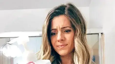 אלני צ'צ'ופלוס טוענת ששמפו גורם לעלייה במשקל