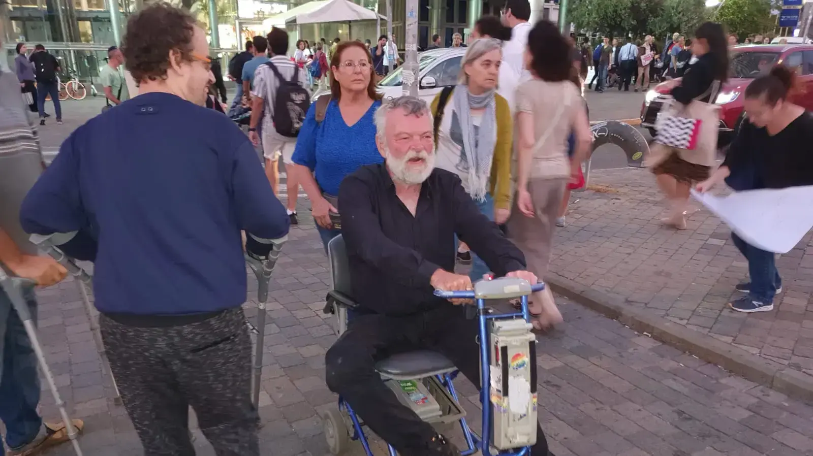 ח"כ אילן גילאון מחאת הנכים, עזריאלי ת"א, 31 באוקטובר 2019 ח"כ אילן גילאון מחאת הנכים, עזריאלי ת"א, 31 באוקטובר 2019