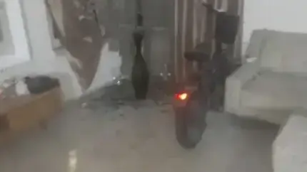 הבית בשדרות שנפגע מרקטה, 2 בנובמבר 2019 הבית בשדרות שנפגע מרקטה, 2 בנובמבר 2019
