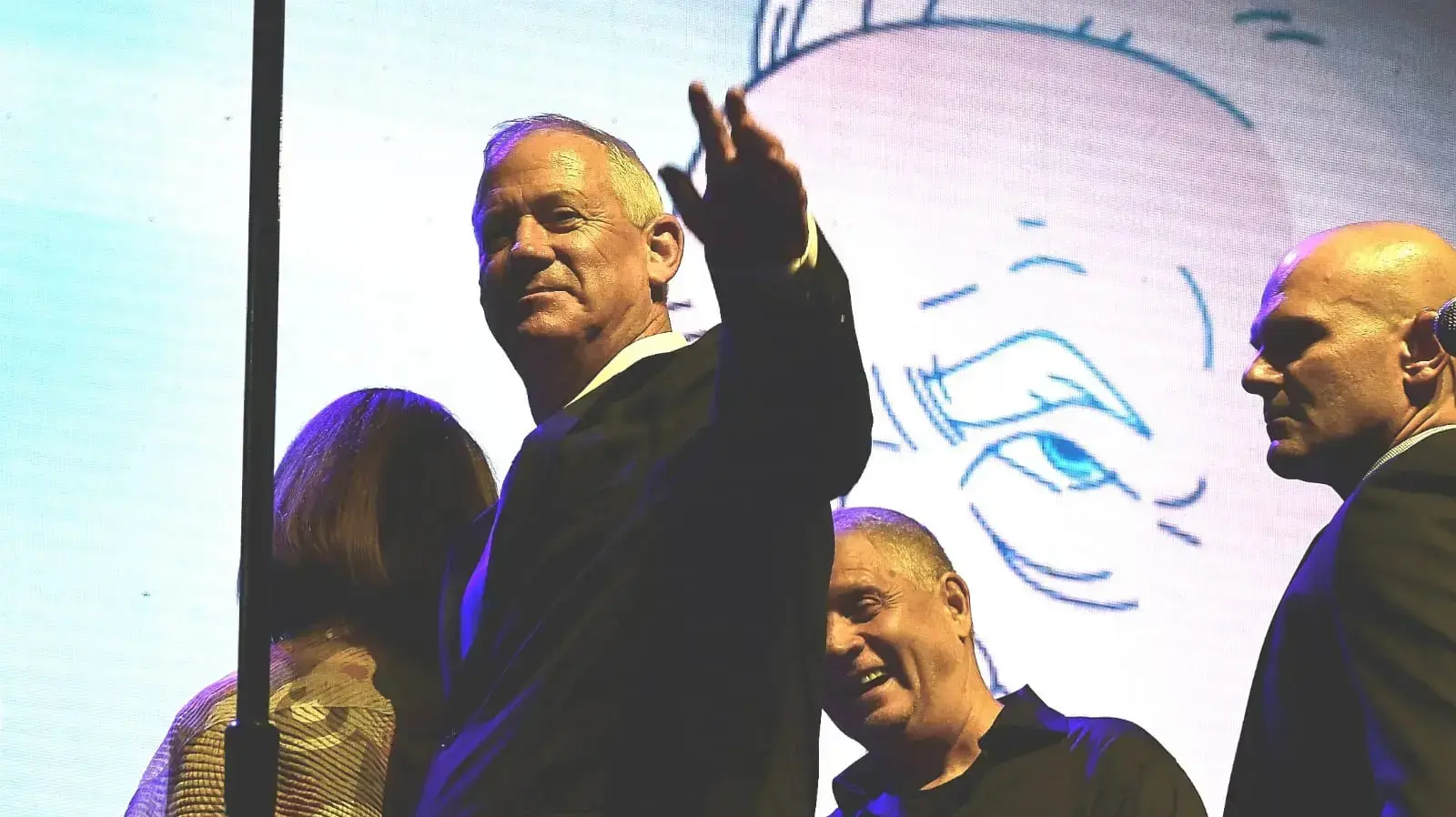 יו"ר כחול לבן בני גנץ בעצרת לזכר ראש הממשלה יצחק רבין, כיכר רבין תל אביב, 2 בנובמבר 2019 יו"ר כחול לבן בני גנץ בעצרת לזכר ראש הממשלה יצחק רבין, כיכר רבין תל אביב, 2 בנובמבר 2019