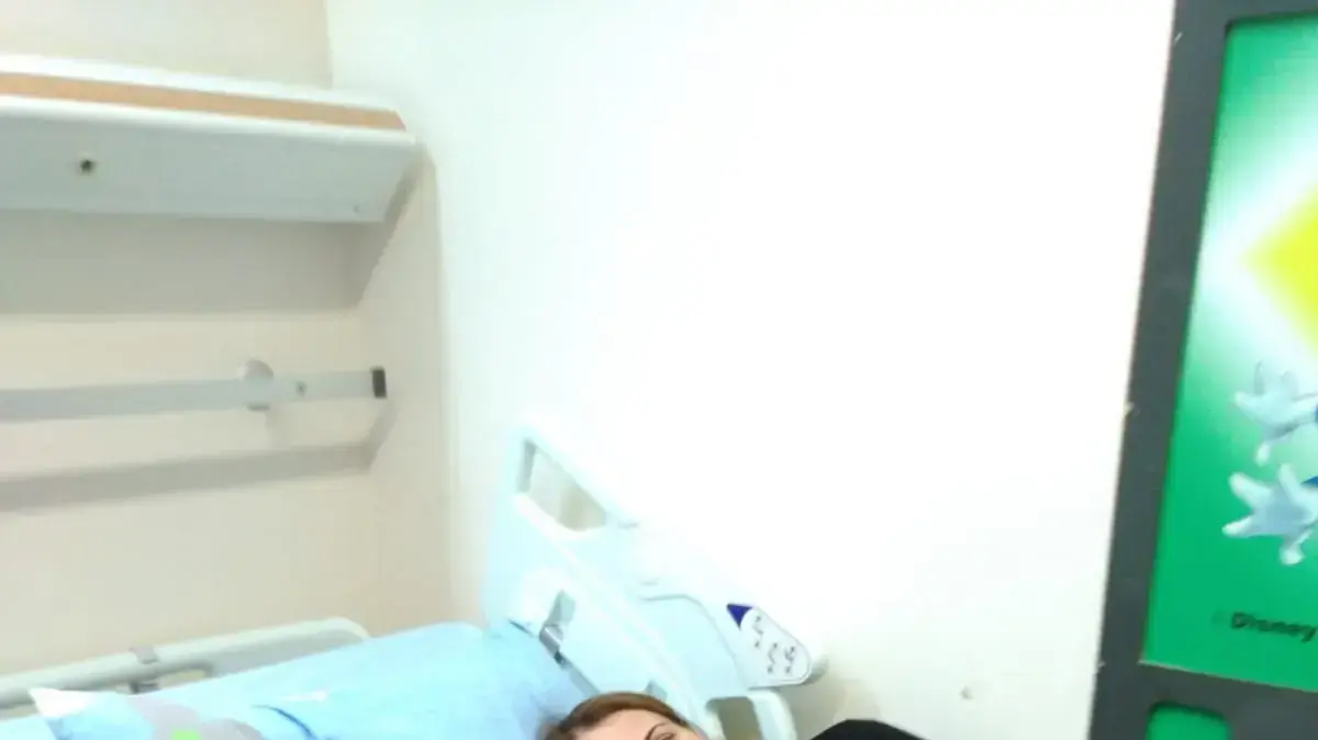 רון גבע ואמו אתי רון גבע ואמו אתי