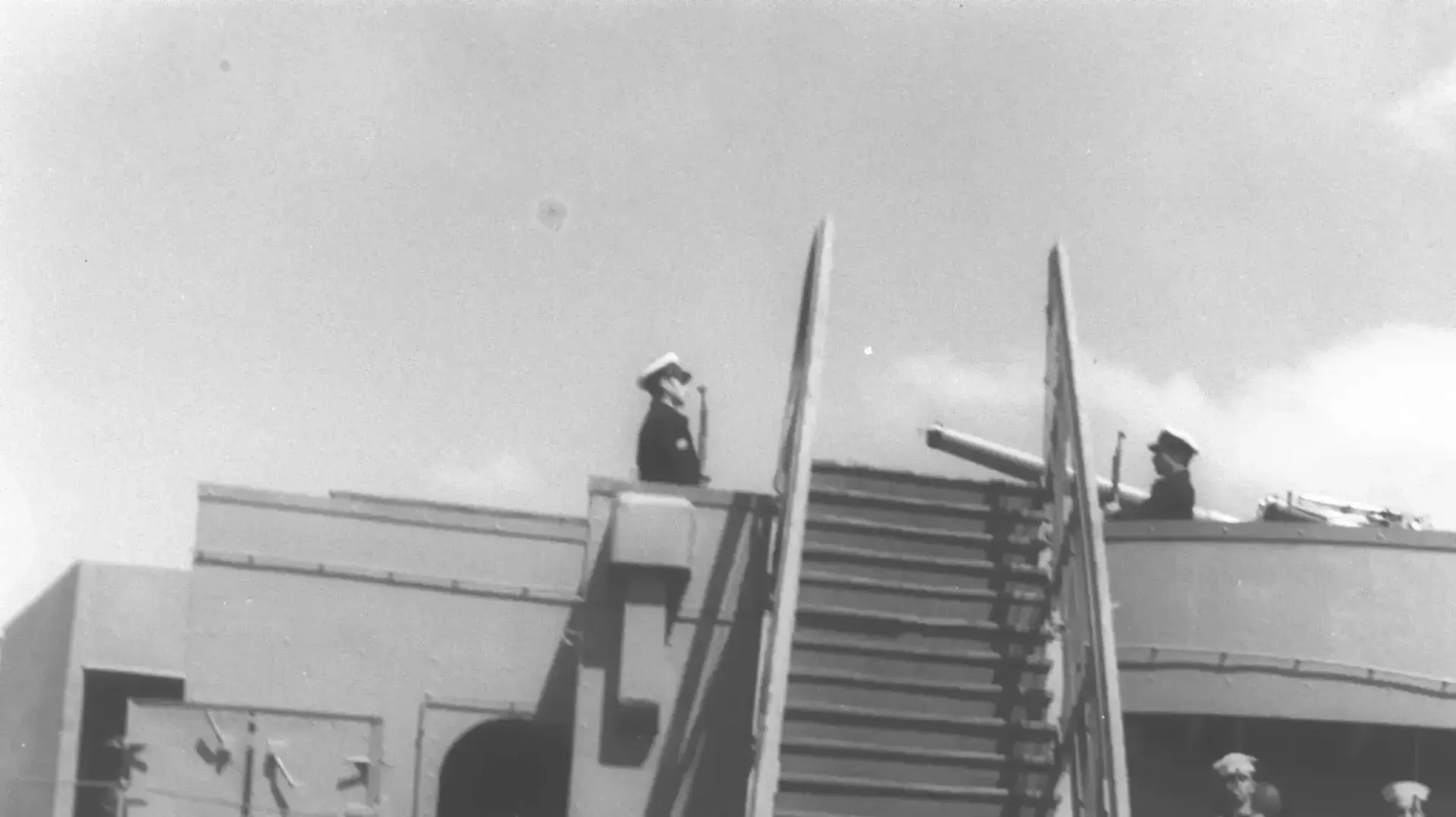 הגעת ארון הקבורה של חנה סנש לישראל, חיפה 1950 הגעת ארון הקבורה של חנה סנש לישראל, חיפה 1950