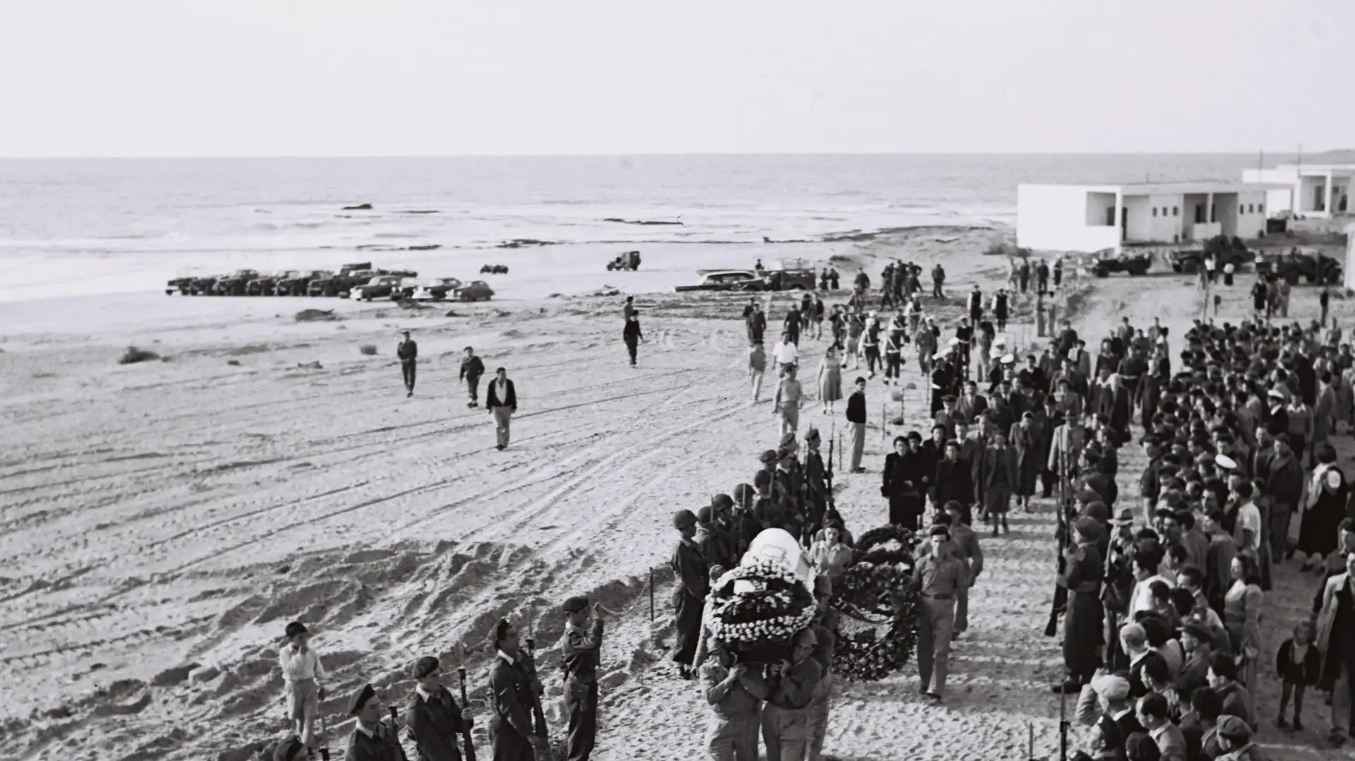 משמר הכבוד לחנה סנש , חיפה 1950 משמר הכבוד לחנה סנש , חיפה 1950