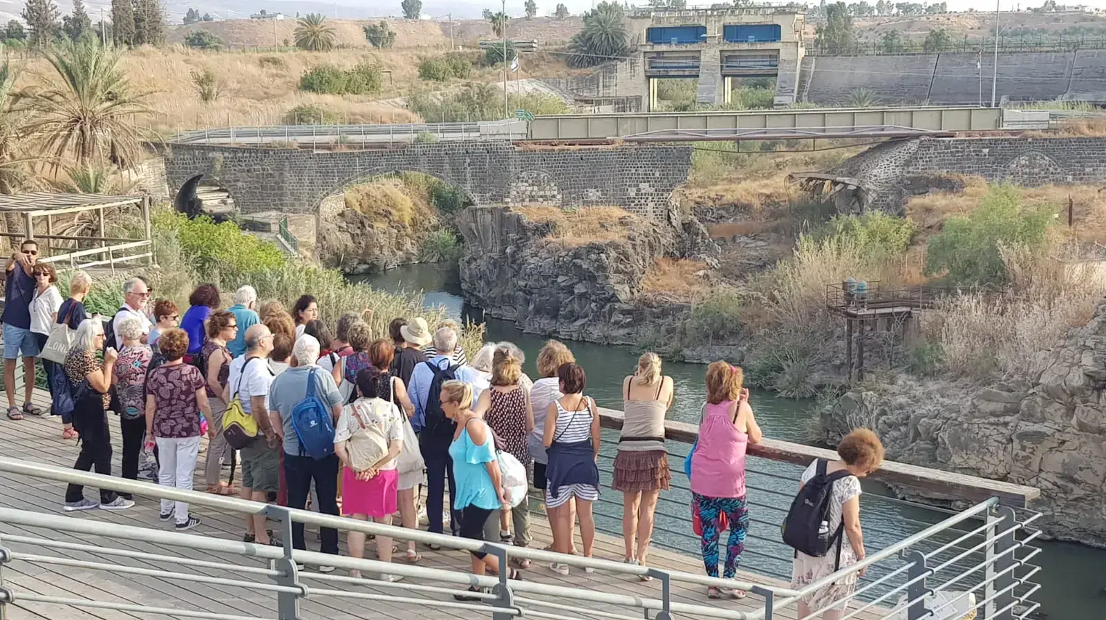 מבקרים באתר נהריים ביום האחרון לפני החזרתו לירדן