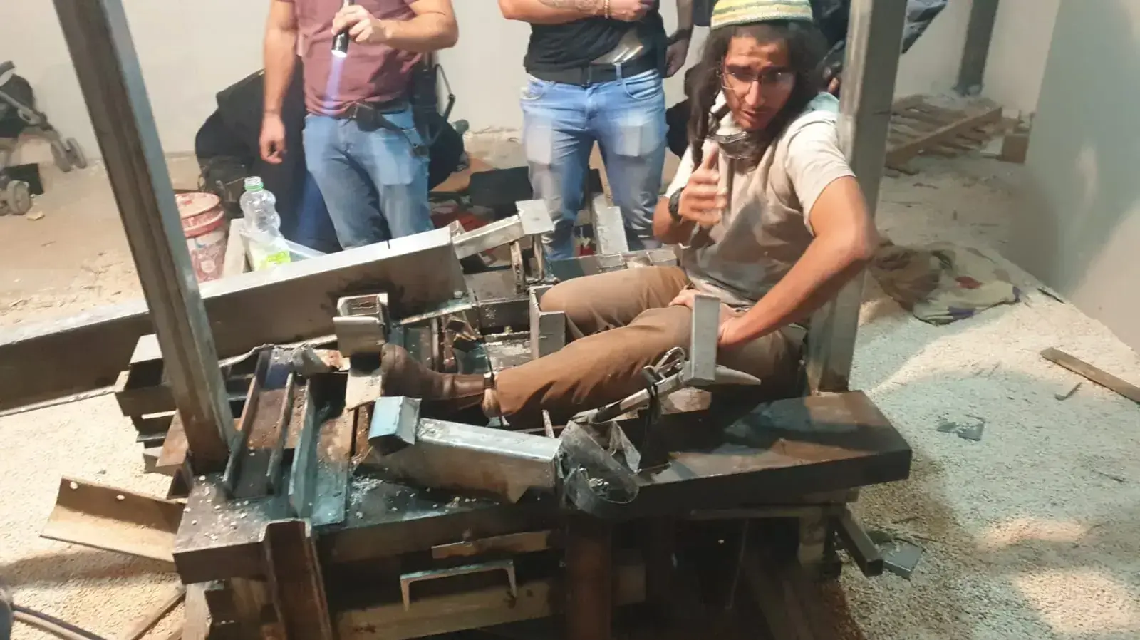 פצוע במהלך המהומות ביצהר לקראת פינוי של כוחות הביטחון פצוע במהלך המהומות ביצהר לקראת פינוי של כוחות הביטחון
