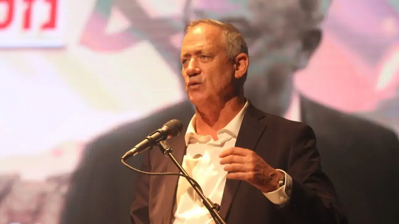 בני גנץ באירוע "נזכור בשירים" לציון 24 שנים לרצח ראש הממשלה לשעבר יצחק רבין בקיבוץ גן שמואל במועצה אזורית מנשה - ה-10 לנובמבר 2019 בני גנץ באירוע "נזכור בשירים" לציון 24 שנים לרצח ראש הממשלה לשעבר יצחק רבין בקיבוץ גן שמואל במועצה אזורית מנשה - ה-10 לנובמבר 2019