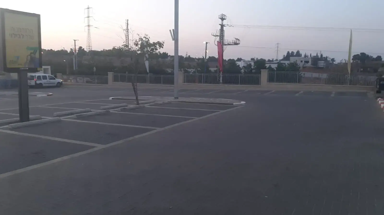 מרכז המסחרי הגדול בשדרות 12 בנובמבר 2019 